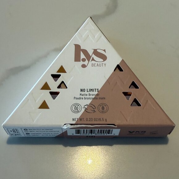 ✨CLOSET CLEAR OUT ✨LYS Beauty - No limits matte bronzer - Picture 1 of 2